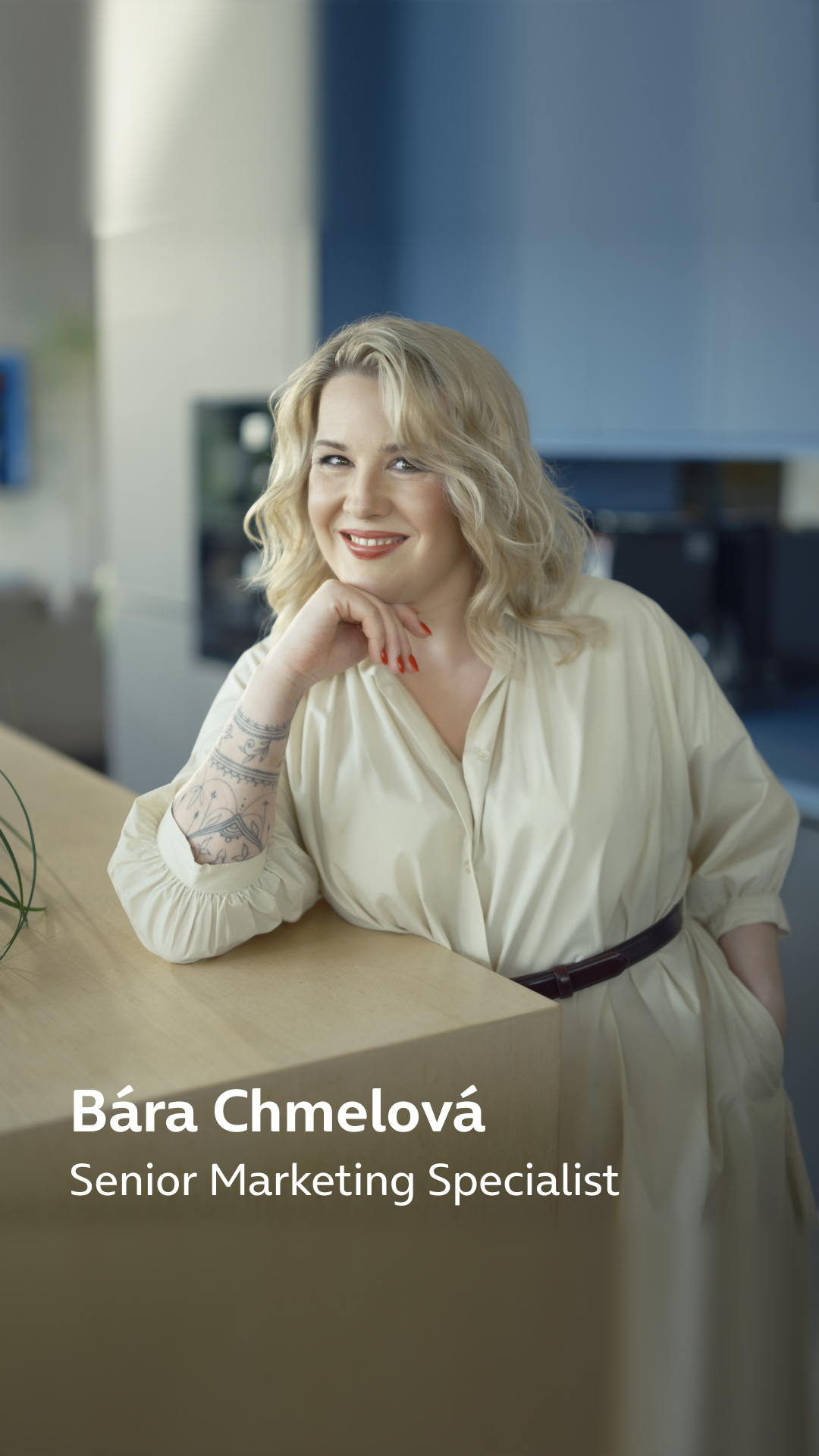 Na co se mě budete ptát? To je asi první myšlenka každého kolegy, když ho oslovíme do kampaně. 😄 Naše otázky jsou ale fakt jednoduché.

U Báry nás zajímalo, jak vypadá její práce segmentové markeťačky a co podle ní lidé o O2 nevědí. 🕵️ Ale hlavně, proč je její místo u nás i po 17 letech. Tak co, začnete hledat své místo v O2 i vy?

#o2zije #kolegove #zakaznik #mobilni #tarif #pracevpraze #technologie